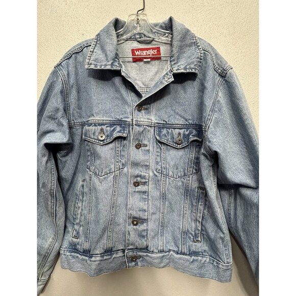 VGT Wrangler Hero Denim Trucker Jacket Men Size Large Blue Vintage - Picture 4 of 9